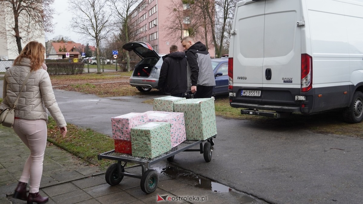 15. edycja Szlachetnej Paczki w Ostrołęce [14.12.2025] - zdjęcie #111 - eOstroleka.pl