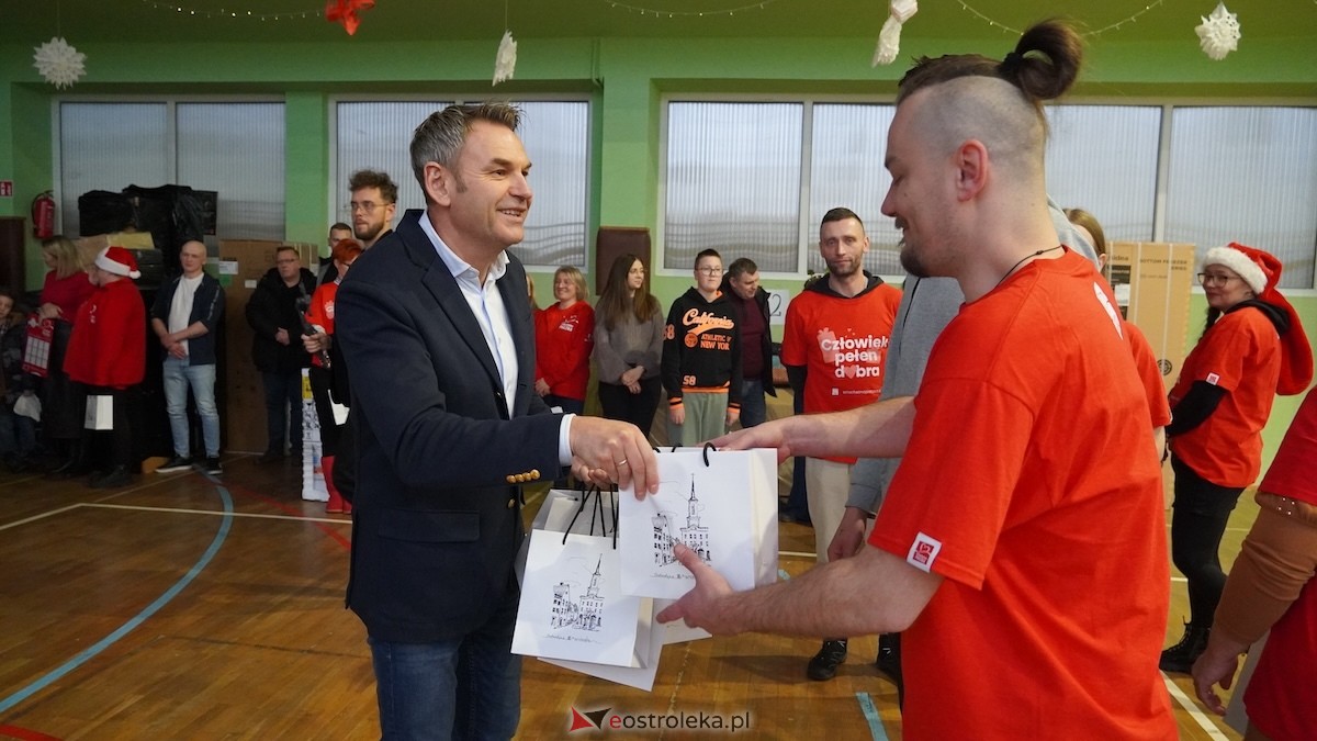 15. edycja Szlachetnej Paczki w Ostrołęce [14.12.2025] - zdjęcie #42 - eOstroleka.pl