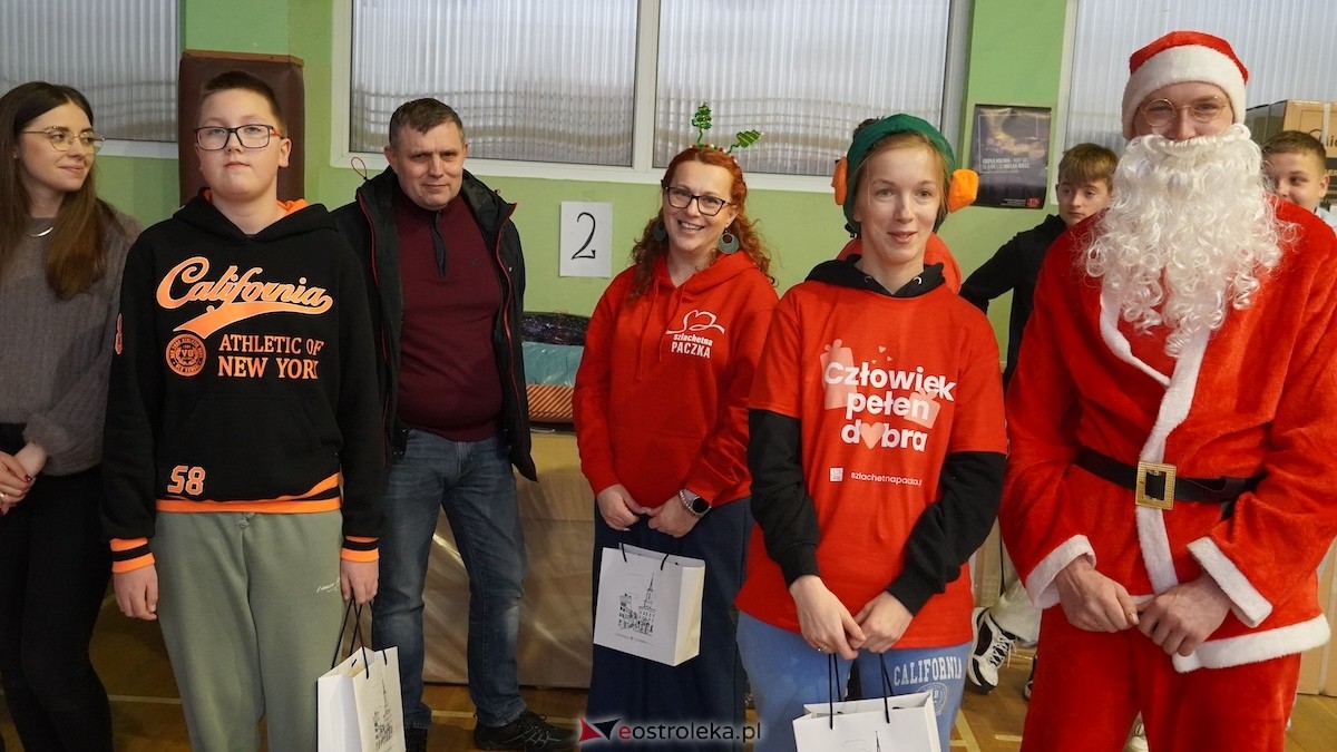 15. edycja Szlachetnej Paczki w Ostrołęce [14.12.2025] - zdjęcie #36 - eOstroleka.pl