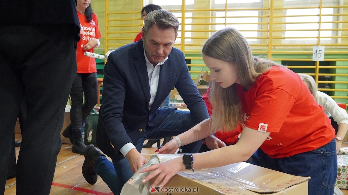 15. edycja Szlachetnej Paczki w Ostrołęce [14.12.2025] - zdjęcie #9 - eOstroleka.pl