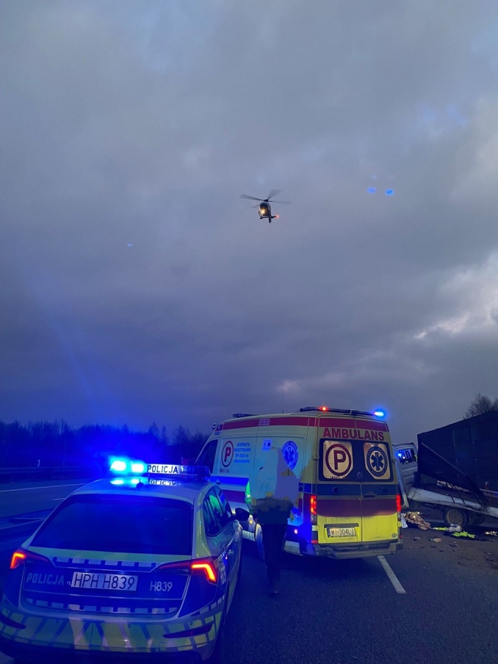 Wypadek w Lucynowie na S8 [13.12.2025] - zdjęcie #6 - eOstroleka.pl
