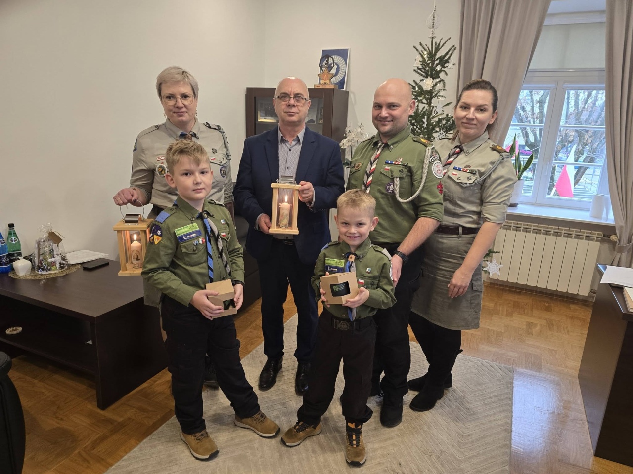 Betlejemskie Światło Pokoju w Ostrołęce [15.12.2025] - zdjęcie #3 - eOstroleka.pl