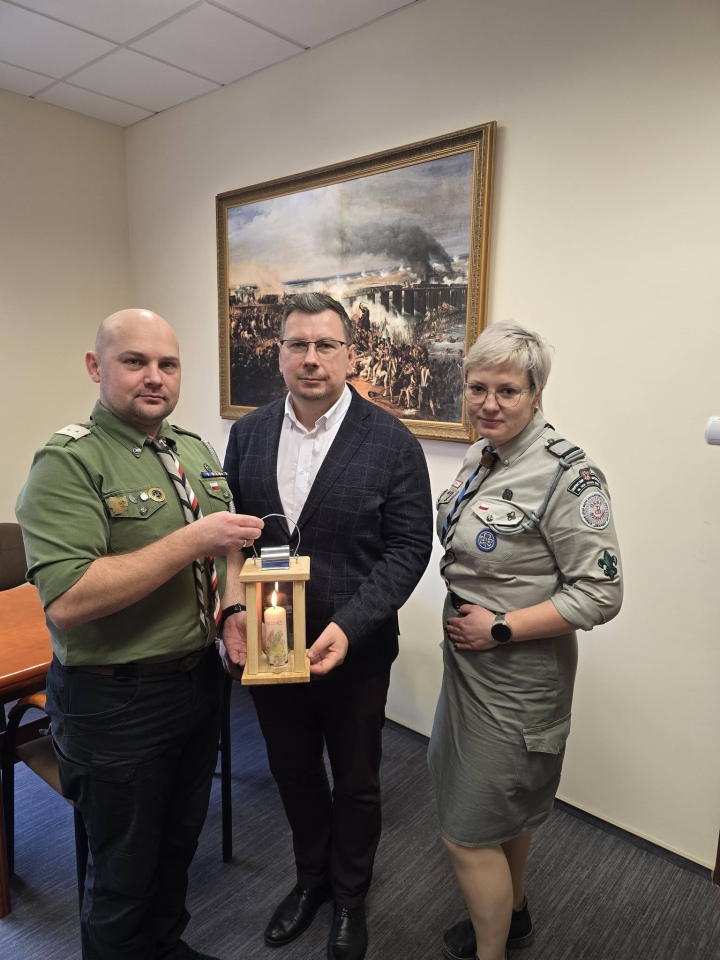 Betlejemskie Światło Pokoju w Ostrołęce [15.12.2025] - zdjęcie #12 - eOstroleka.pl