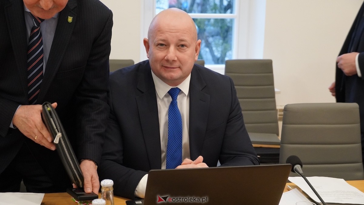 Ruszyła najważniejsza sesja rady powiatu [16.12.2025] - zdjęcie #64 - eOstroleka.pl
