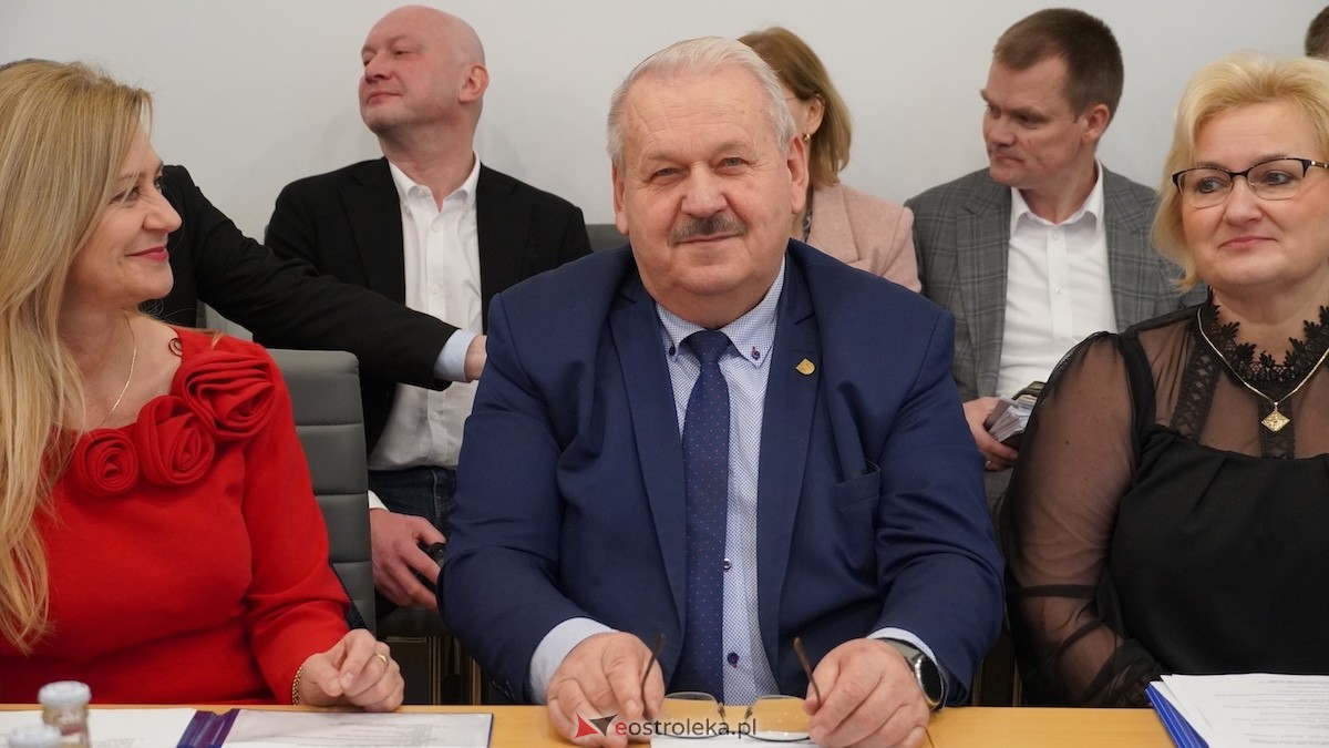 Ruszyła najważniejsza sesja rady powiatu [16.12.2025] - zdjęcie #60 - eOstroleka.pl