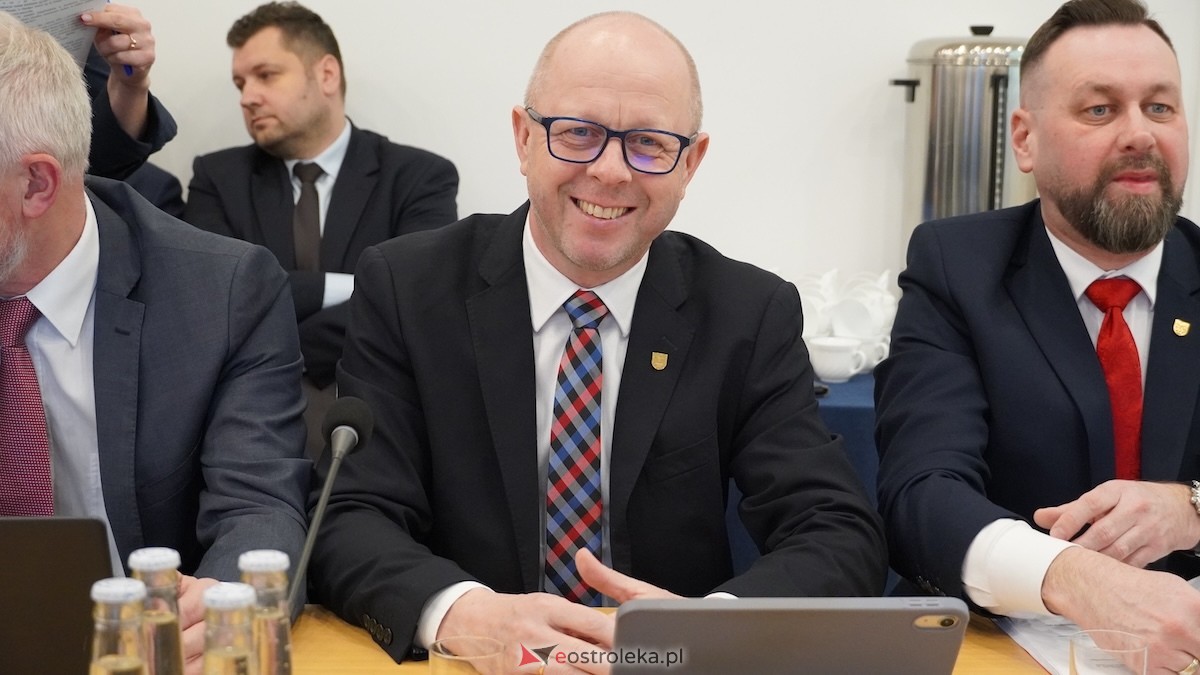 Ruszyła najważniejsza sesja rady powiatu [16.12.2025] - zdjęcie #51 - eOstroleka.pl