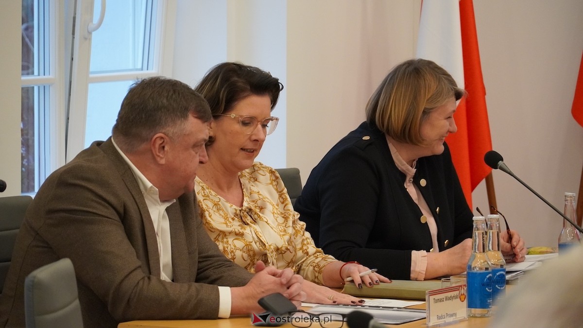 Ruszyła najważniejsza sesja rady powiatu [16.12.2025] - zdjęcie #28 - eOstroleka.pl