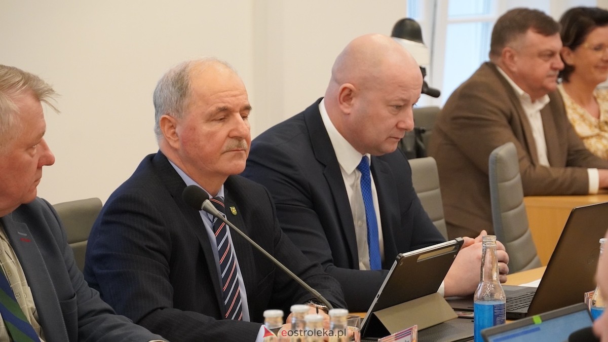 Ruszyła najważniejsza sesja rady powiatu [16.12.2025] - zdjęcie #17 - eOstroleka.pl