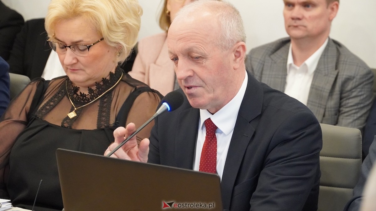 Ruszyła najważniejsza sesja rady powiatu [16.12.2025] - zdjęcie #3 - eOstroleka.pl