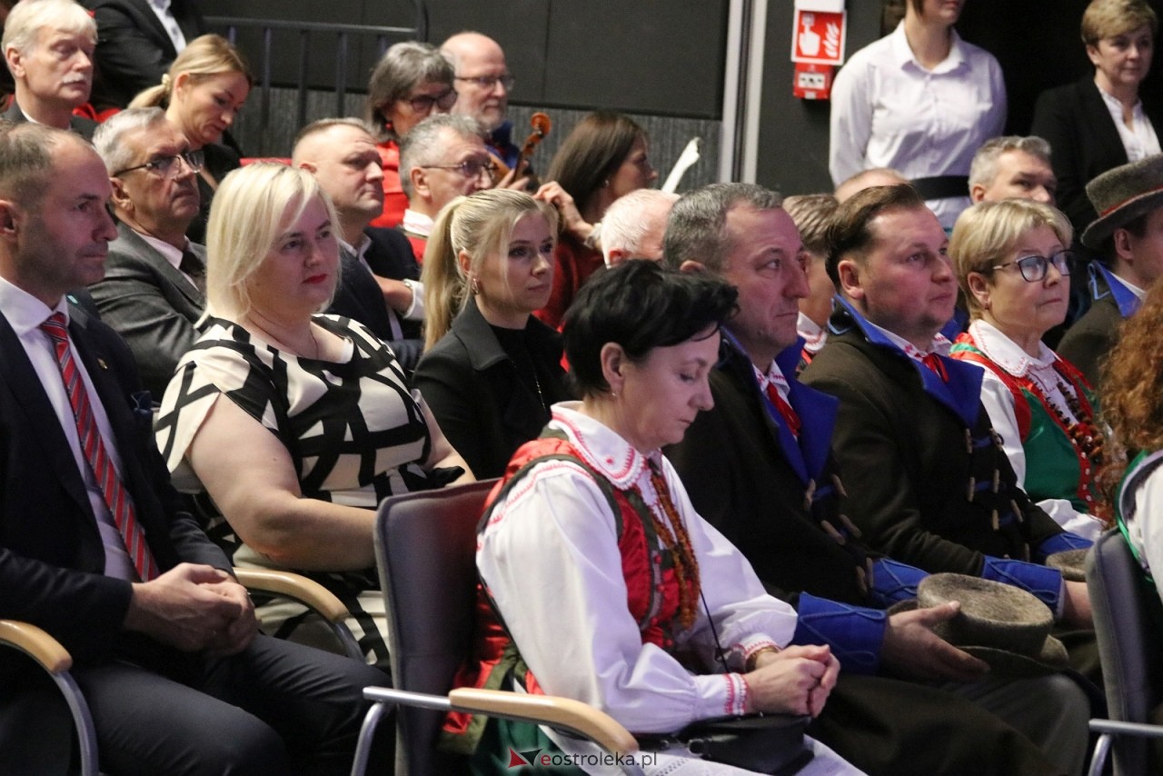 Sesja rady powiatu ostrołęckiego [16.12.2025] - zdjęcie #155 - eOstroleka.pl