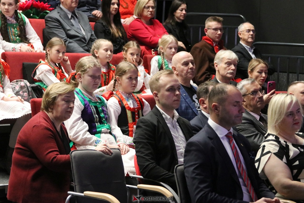 Sesja rady powiatu ostrołęckiego [16.12.2025] - zdjęcie #153 - eOstroleka.pl