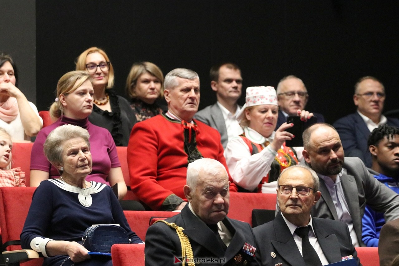 Sesja rady powiatu ostrołęckiego [16.12.2025] - zdjęcie #146 - eOstroleka.pl