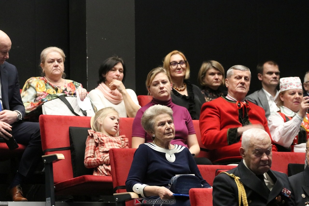 Sesja rady powiatu ostrołęckiego [16.12.2025] - zdjęcie #145 - eOstroleka.pl