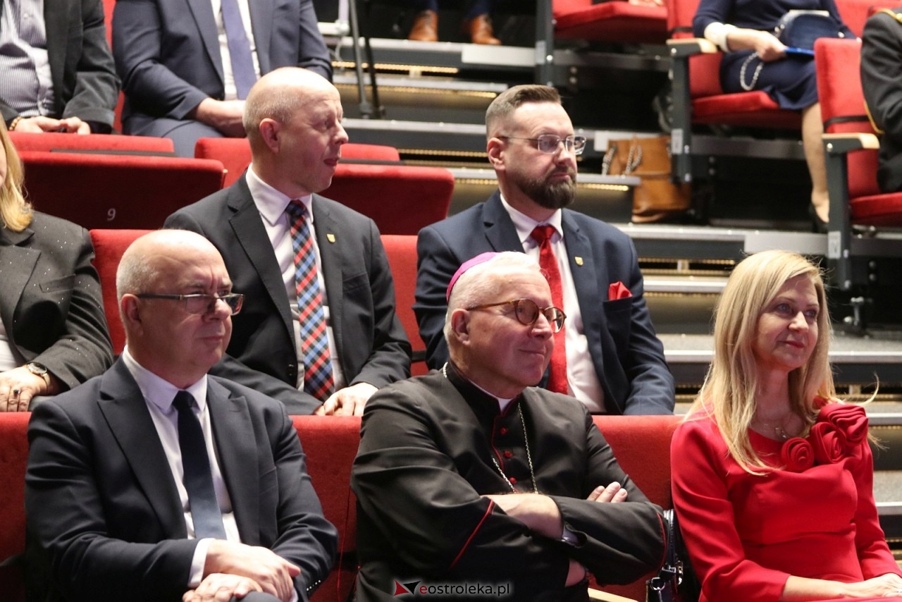 Sesja rady powiatu ostrołęckiego [16.12.2025] - zdjęcie #144 - eOstroleka.pl