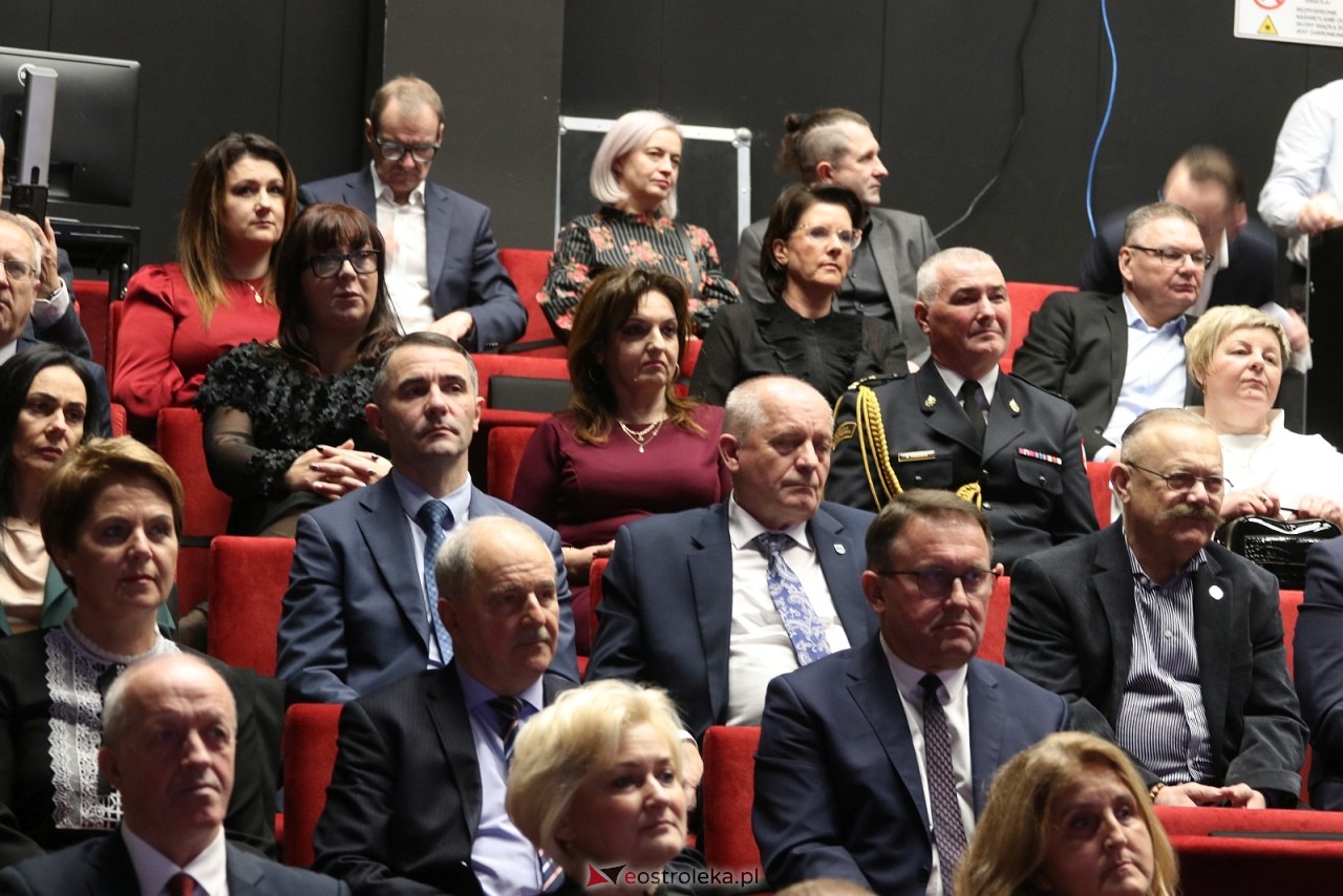 Sesja rady powiatu ostrołęckiego [16.12.2025] - zdjęcie #142 - eOstroleka.pl