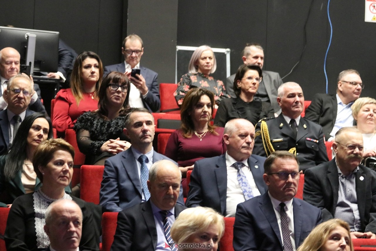 Sesja rady powiatu ostrołęckiego [16.12.2025] - zdjęcie #141 - eOstroleka.pl