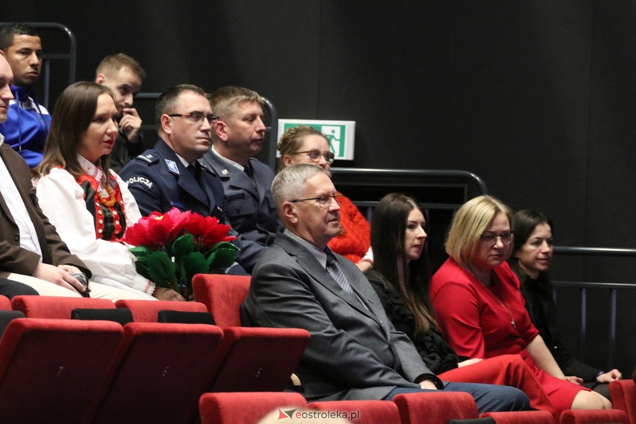 Sesja rady powiatu ostrołęckiego [16.12.2025] - zdjęcie #136 - eOstroleka.pl