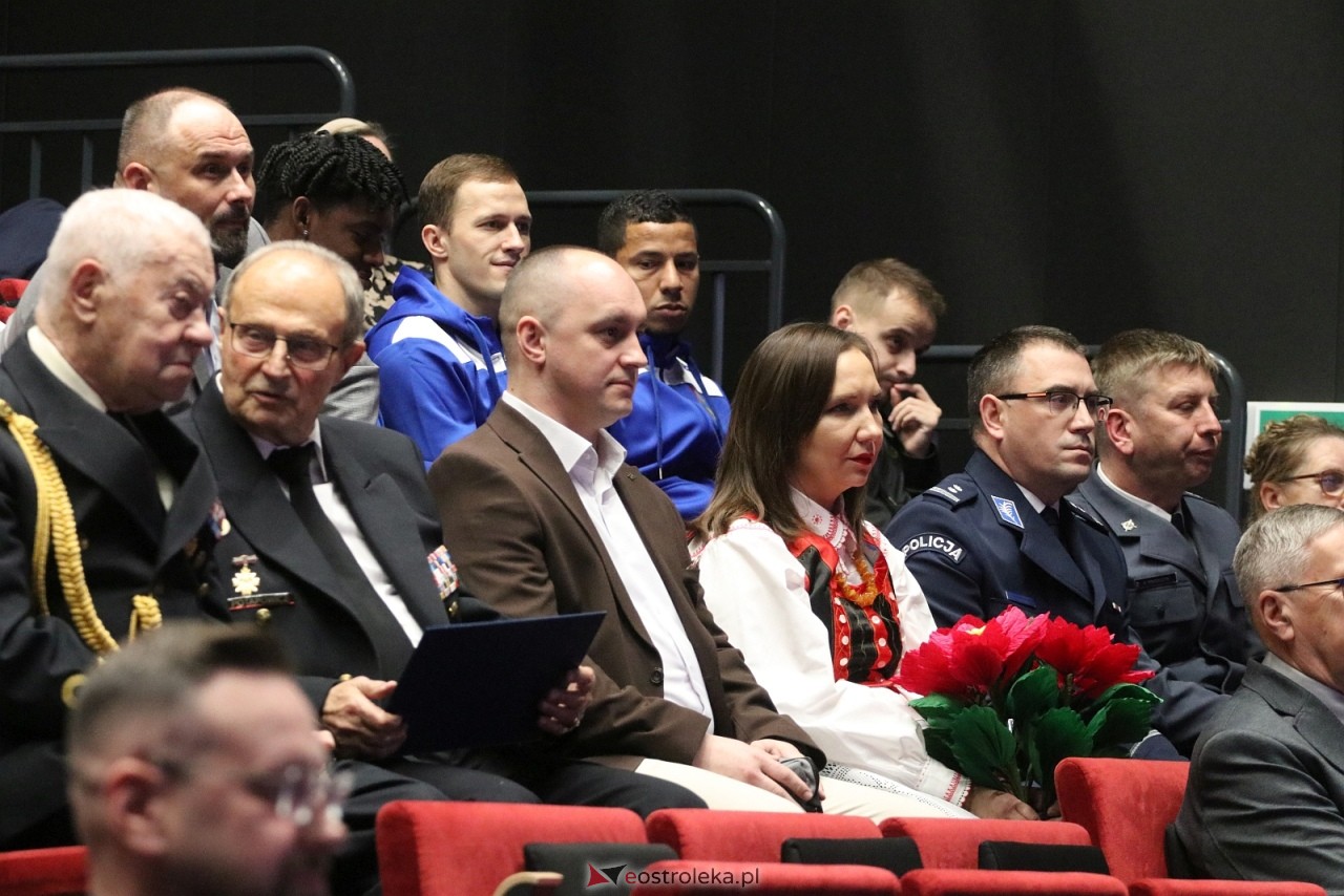 Sesja rady powiatu ostrołęckiego [16.12.2025] - zdjęcie #135 - eOstroleka.pl