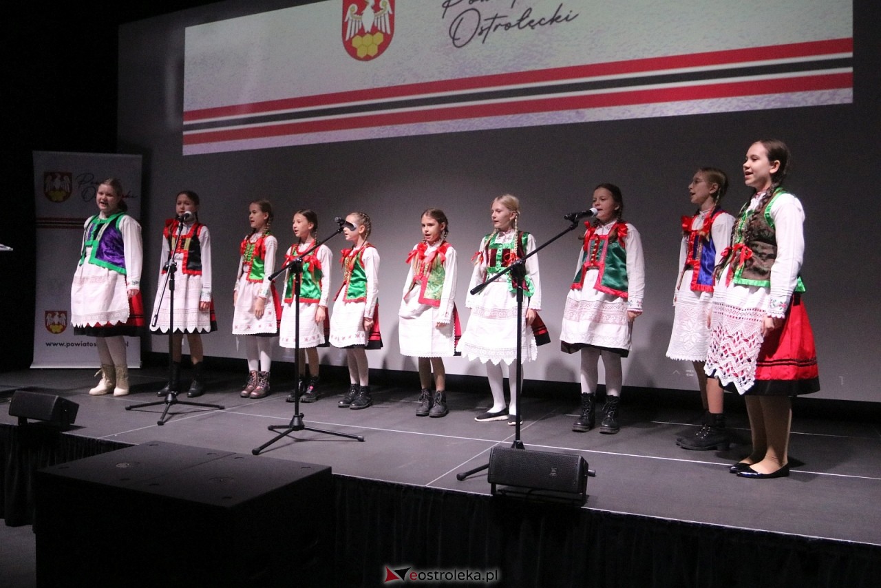 Sesja rady powiatu ostrołęckiego [16.12.2025] - zdjęcie #123 - eOstroleka.pl