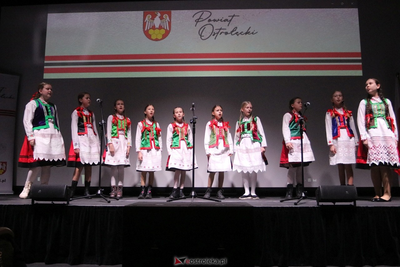 Sesja rady powiatu ostrołęckiego [16.12.2025] - zdjęcie #122 - eOstroleka.pl