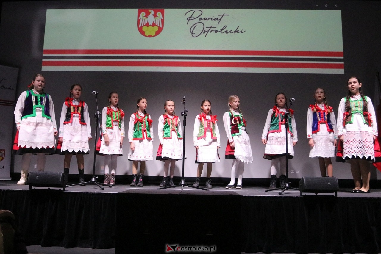 Sesja rady powiatu ostrołęckiego [16.12.2025] - zdjęcie #121 - eOstroleka.pl