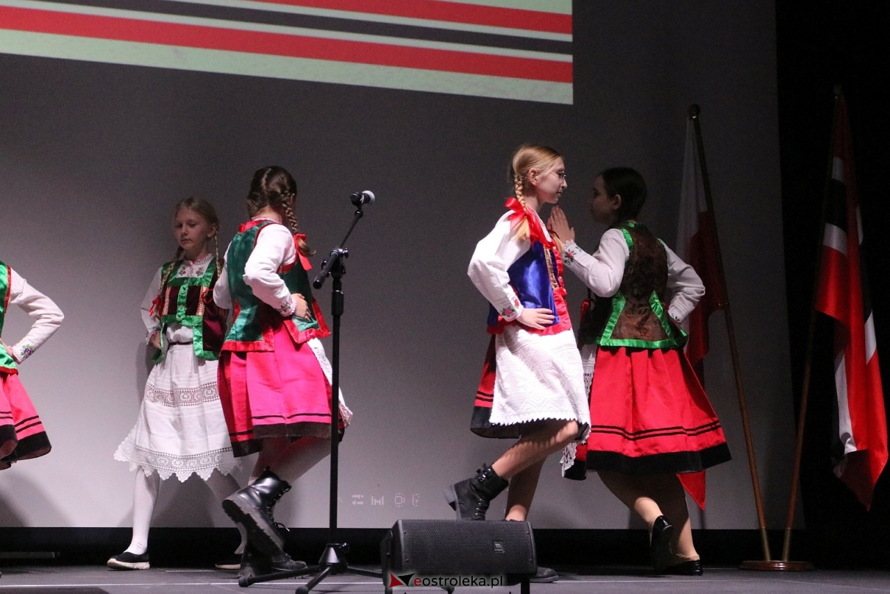 Sesja rady powiatu ostrołęckiego [16.12.2025] - zdjęcie #118 - eOstroleka.pl