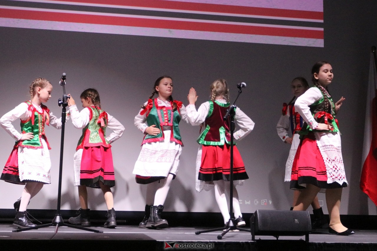 Sesja rady powiatu ostrołęckiego [16.12.2025] - zdjęcie #117 - eOstroleka.pl