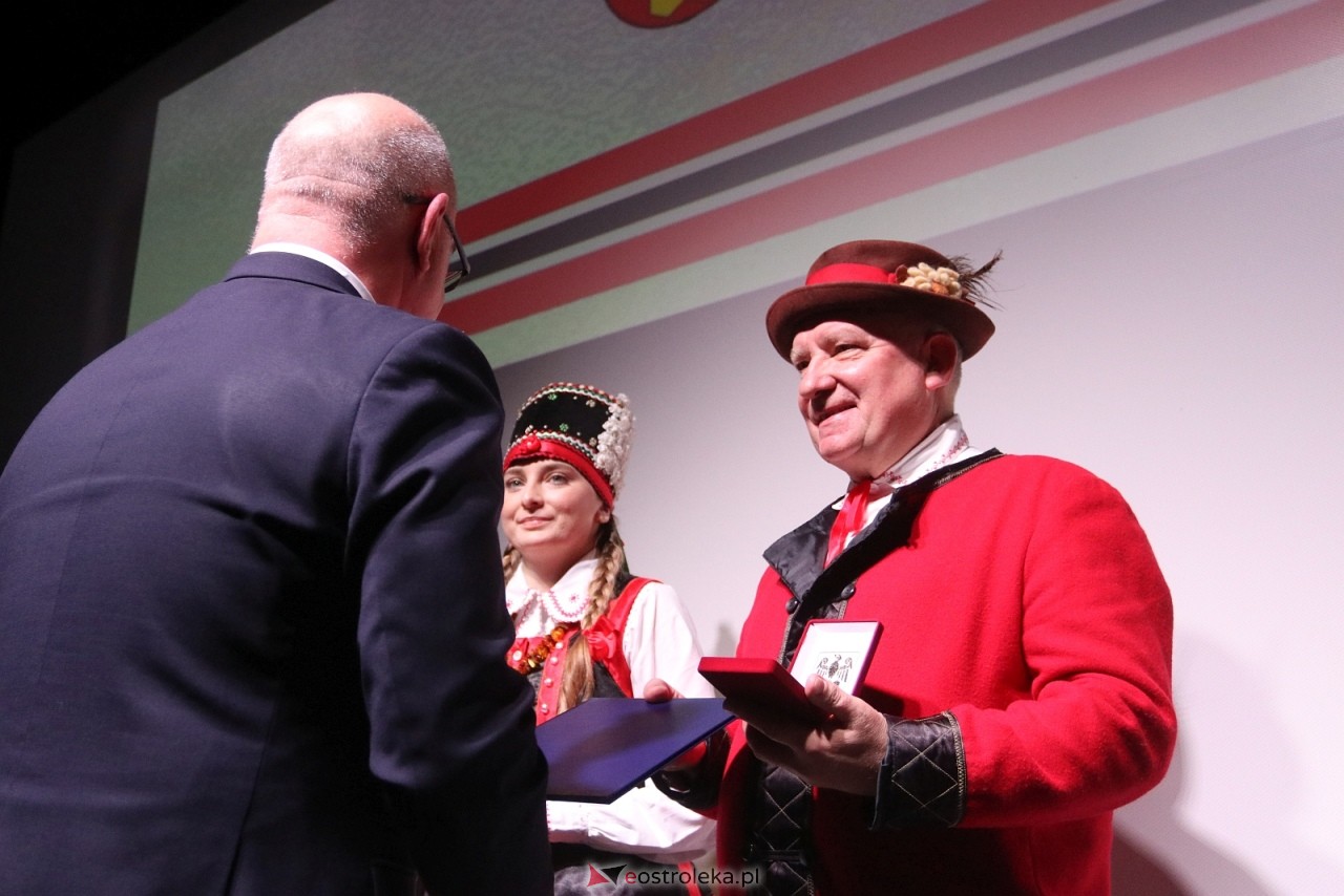 Sesja rady powiatu ostrołęckiego [16.12.2025] - zdjęcie #105 - eOstroleka.pl