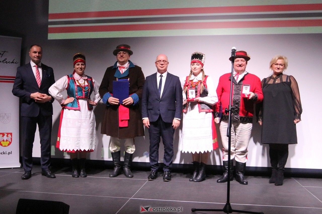 Sesja rady powiatu ostrołęckiego [16.12.2025] - zdjęcie #104 - eOstroleka.pl