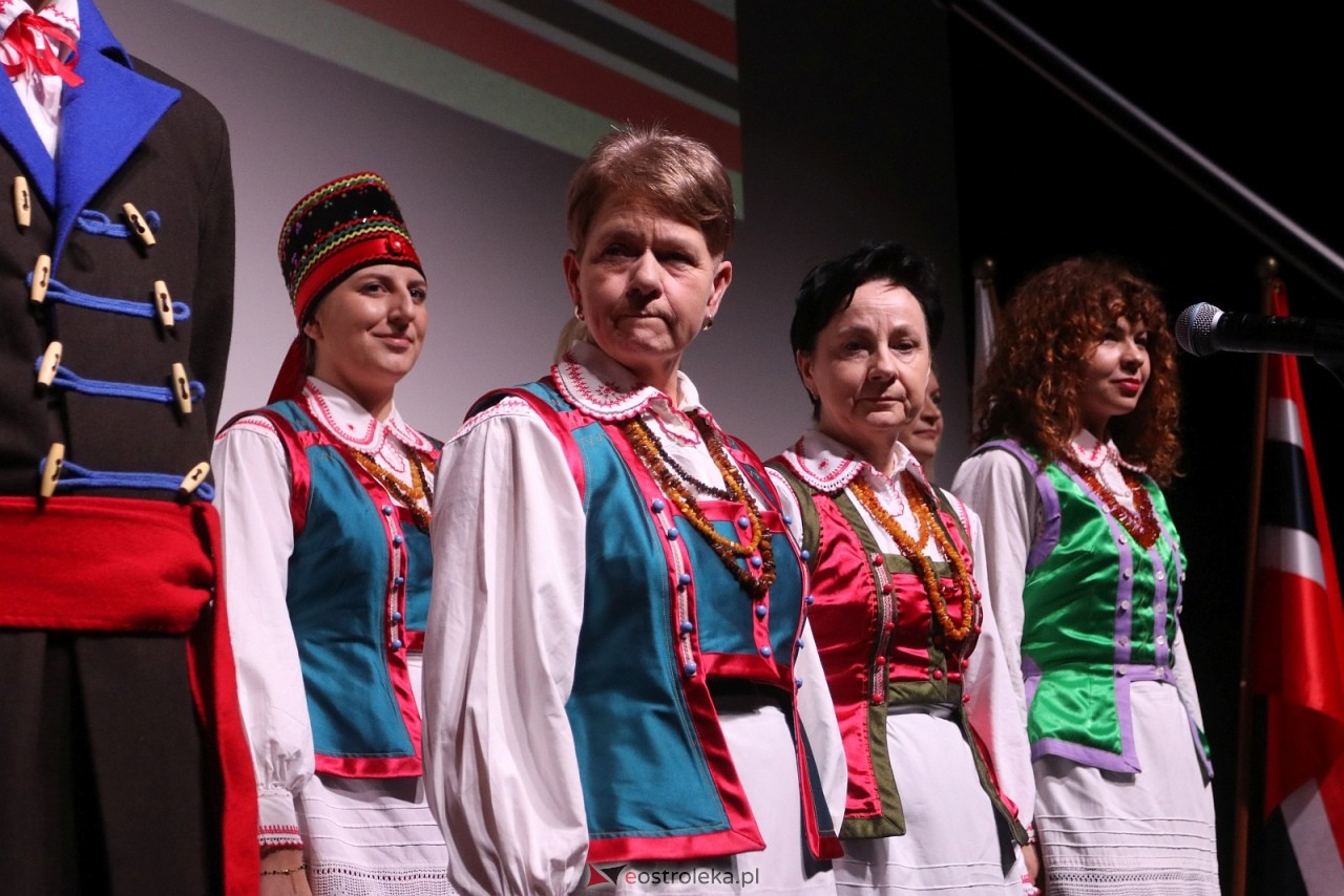 Sesja rady powiatu ostrołęckiego [16.12.2025] - zdjęcie #98 - eOstroleka.pl