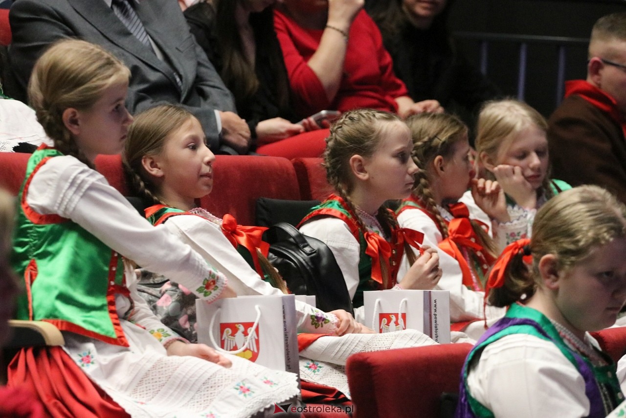 Sesja rady powiatu ostrołęckiego [16.12.2025] - zdjęcie #82 - eOstroleka.pl