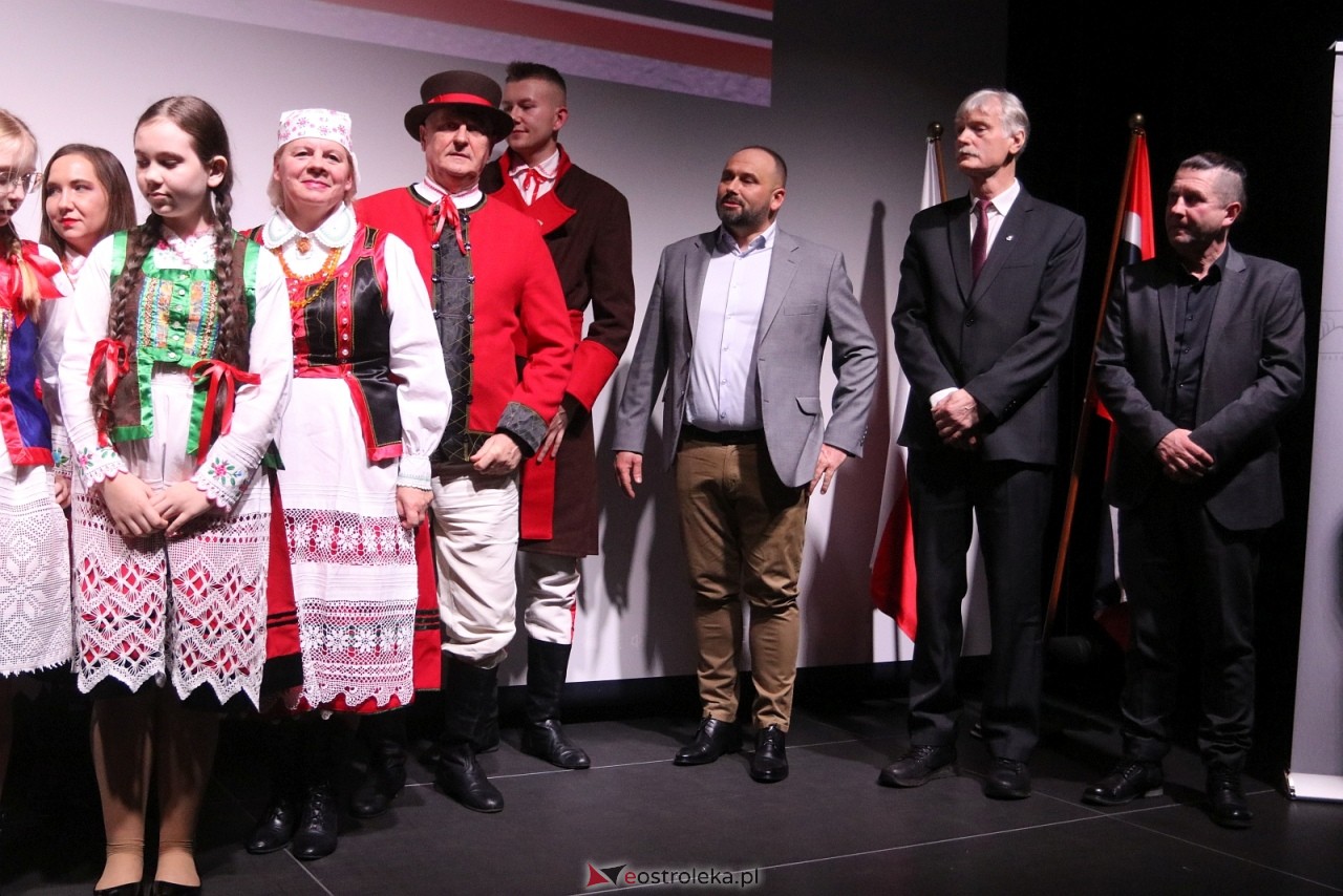 Sesja rady powiatu ostrołęckiego [16.12.2025] - zdjęcie #77 - eOstroleka.pl