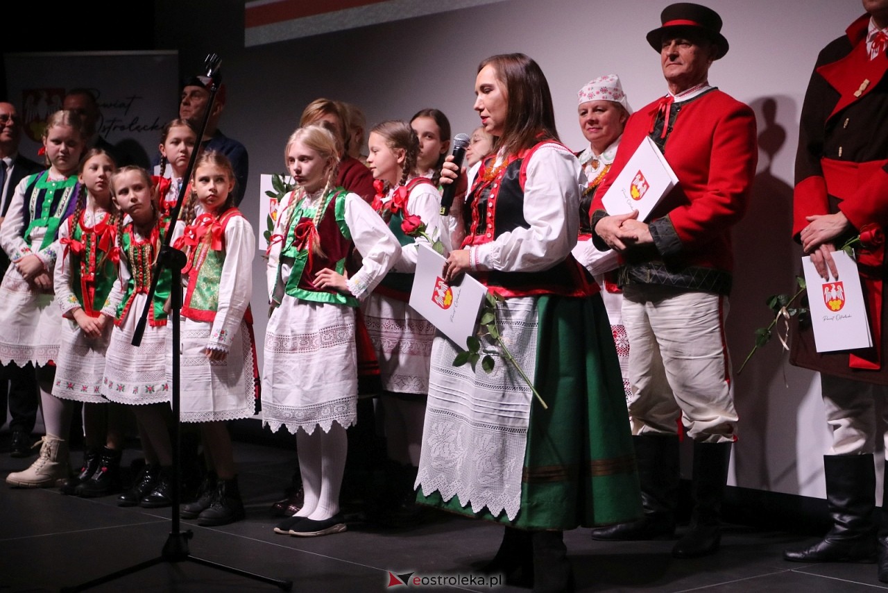 Sesja rady powiatu ostrołęckiego [16.12.2025] - zdjęcie #57 - eOstroleka.pl