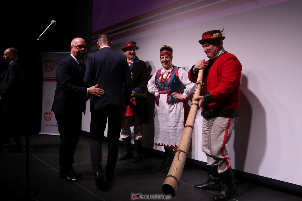 Sesja rady powiatu ostrołęckiego [16.12.2025] - zdjęcie #56 - eOstroleka.pl