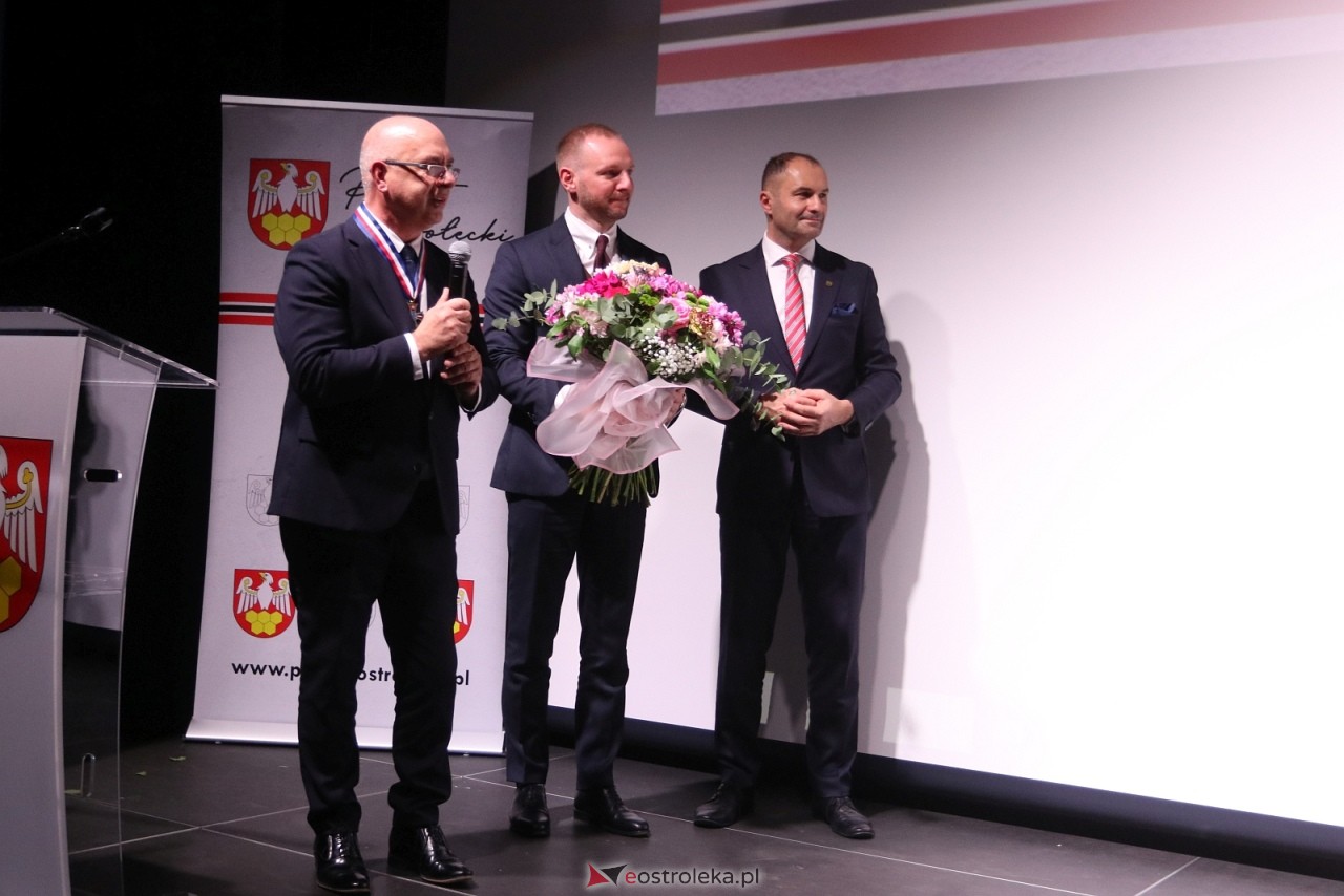 Sesja rady powiatu ostrołęckiego [16.12.2025] - zdjęcie #50 - eOstroleka.pl