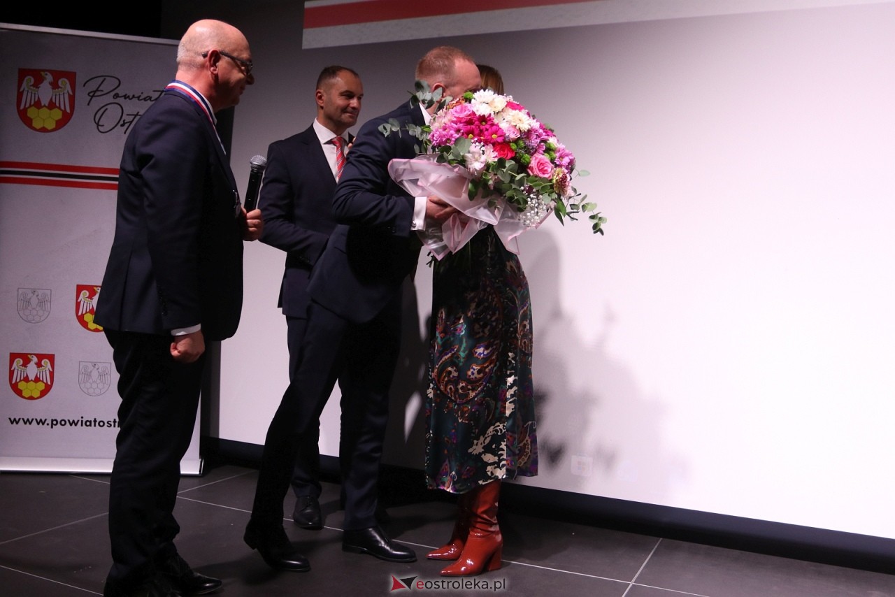 Sesja rady powiatu ostrołęckiego [16.12.2025] - zdjęcie #42 - eOstroleka.pl