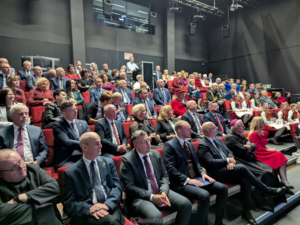 Sesja rady powiatu ostrołęckiego [16.12.2025] - zdjęcie #37 - eOstroleka.pl