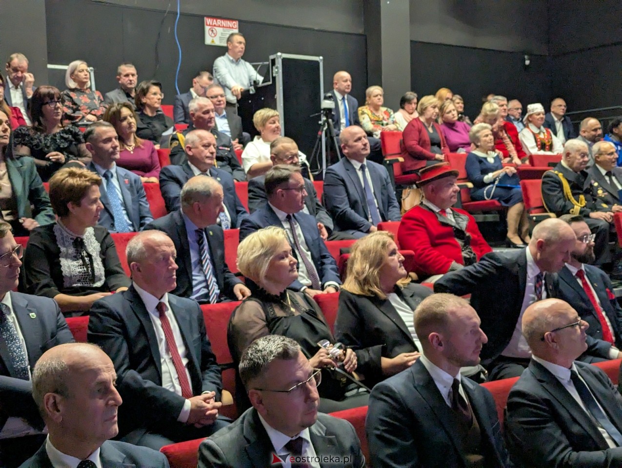 Sesja rady powiatu ostrołęckiego [16.12.2025] - zdjęcie #36 - eOstroleka.pl