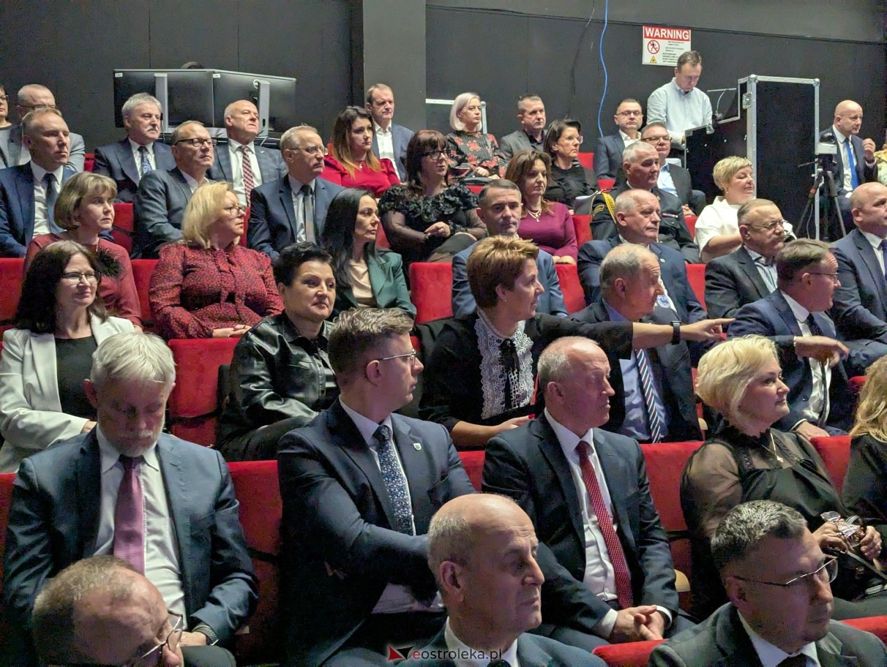 Sesja rady powiatu ostrołęckiego [16.12.2025] - zdjęcie #32 - eOstroleka.pl