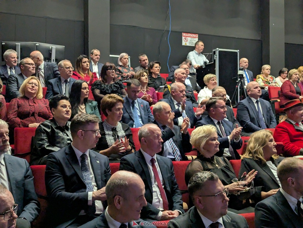 Sesja rady powiatu ostrołęckiego [16.12.2025] - zdjęcie #28 - eOstroleka.pl