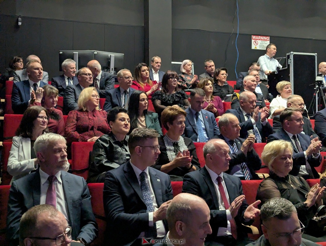 Sesja rady powiatu ostrołęckiego [16.12.2025] - zdjęcie #27 - eOstroleka.pl