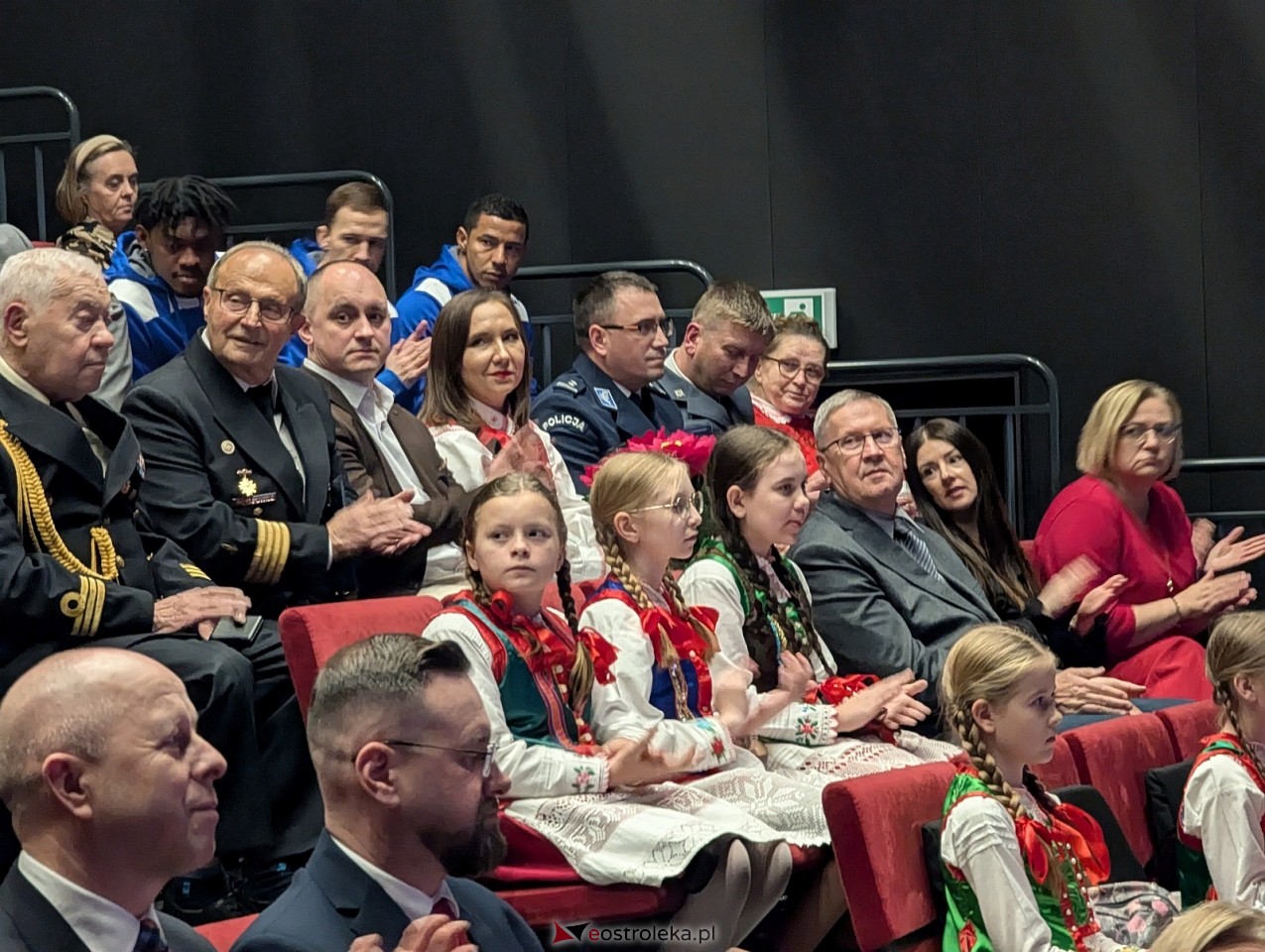 Sesja rady powiatu ostrołęckiego [16.12.2025] - zdjęcie #20 - eOstroleka.pl