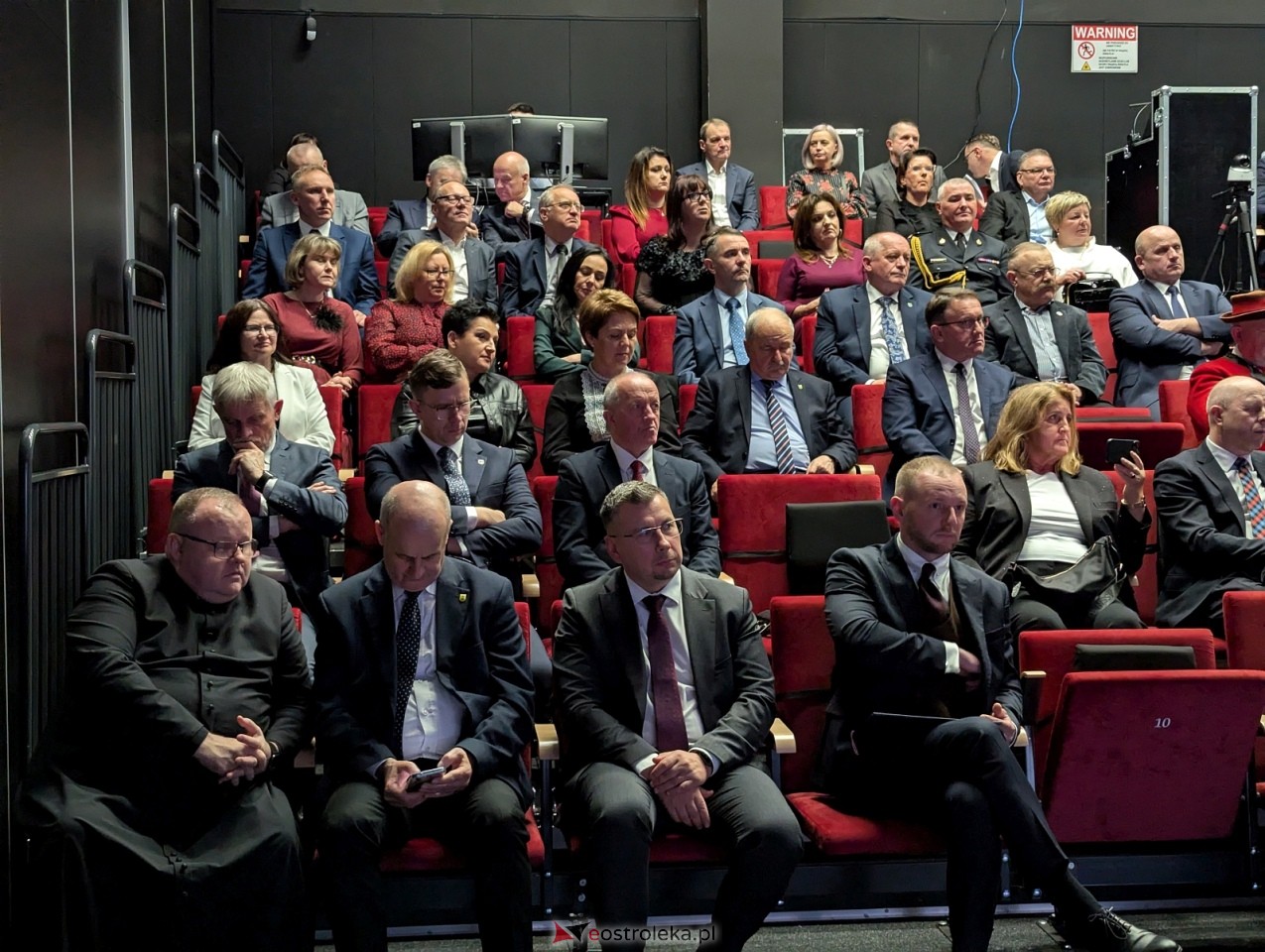 Sesja rady powiatu ostrołęckiego [16.12.2025] - zdjęcie #17 - eOstroleka.pl