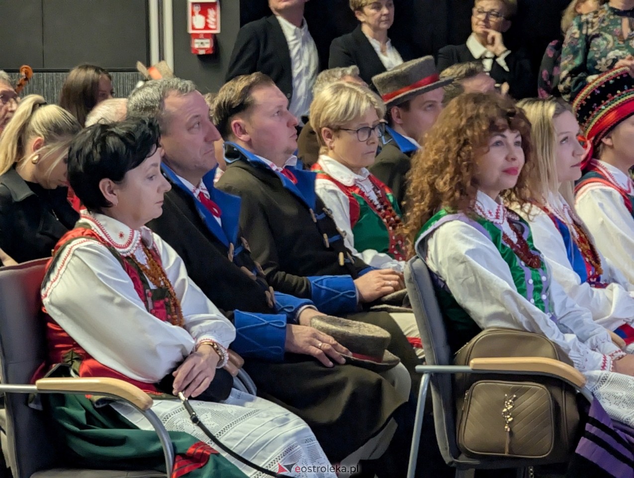 Sesja rady powiatu ostrołęckiego [16.12.2025] - zdjęcie #13 - eOstroleka.pl