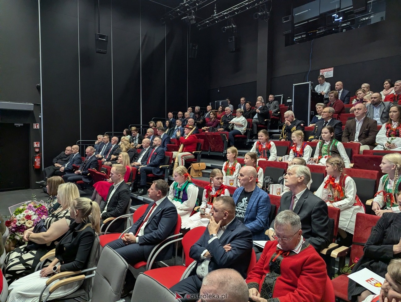 Sesja rady powiatu ostrołęckiego [16.12.2025] - zdjęcie #3 - eOstroleka.pl