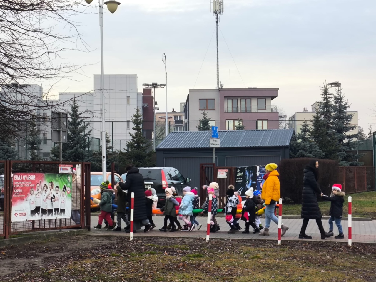 Niech słodka gwiazdka zaświeci PM nr 8 z akcją charytatywną dla potrzebujących [17.12.2025] - zdjęcie #76 - eOstroleka.pl