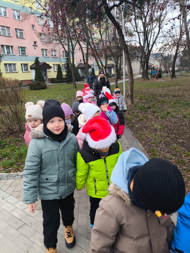 Niech słodka gwiazdka zaświeci PM nr 8 z akcją charytatywną dla potrzebujących [17.12.2025] - zdjęcie #65 - eOstroleka.pl
