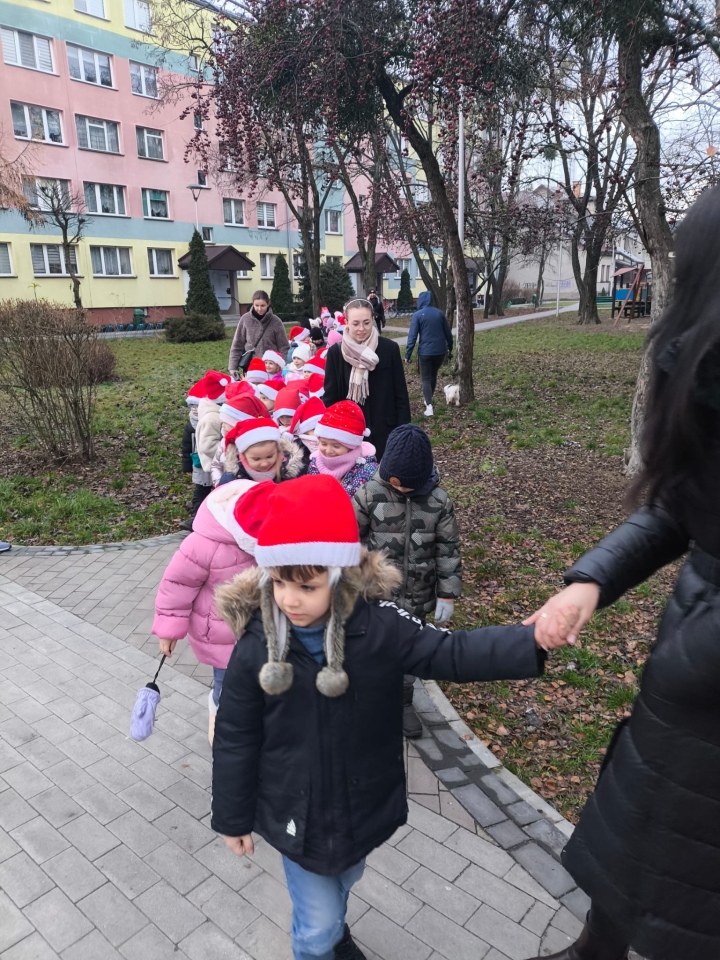 Niech słodka gwiazdka zaświeci PM nr 8 z akcją charytatywną dla potrzebujących [17.12.2025] - zdjęcie #60 - eOstroleka.pl