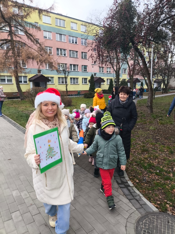 Niech słodka gwiazdka zaświeci PM nr 8 z akcją charytatywną dla potrzebujących [17.12.2025] - zdjęcie #58 - eOstroleka.pl