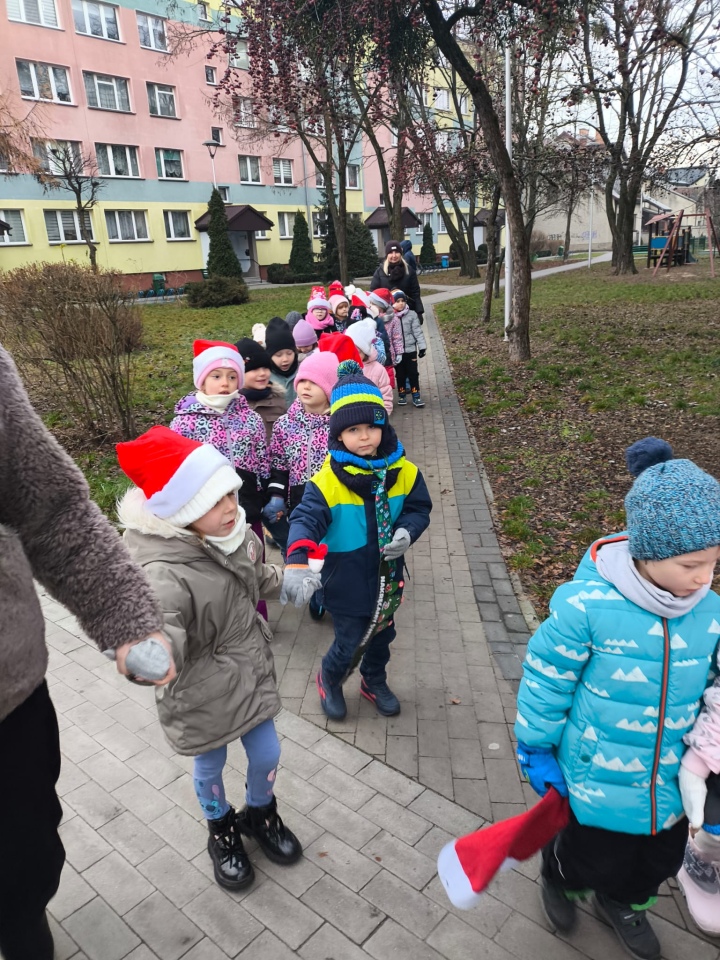Niech słodka gwiazdka zaświeci PM nr 8 z akcją charytatywną dla potrzebujących [17.12.2025] - zdjęcie #64 - eOstroleka.pl